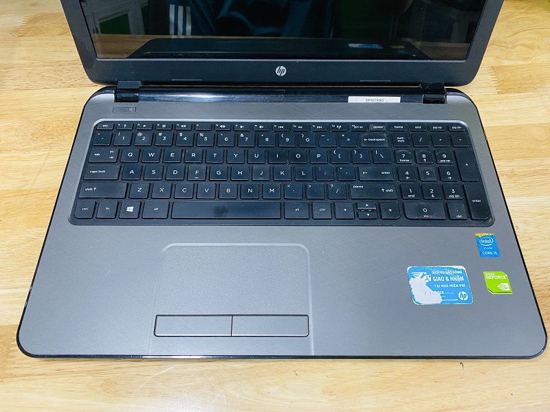 HP Notebook 15-r012tx